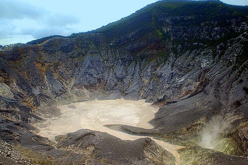 5. Kawah Ratu