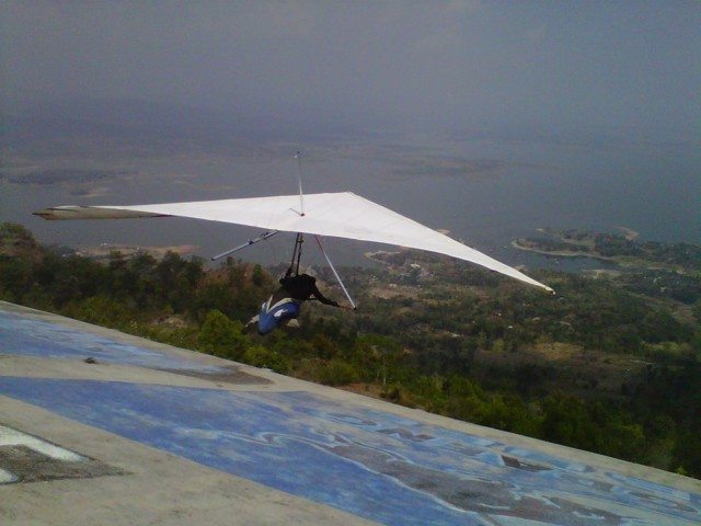 Arena Papan Luncur Olahraga Gantole