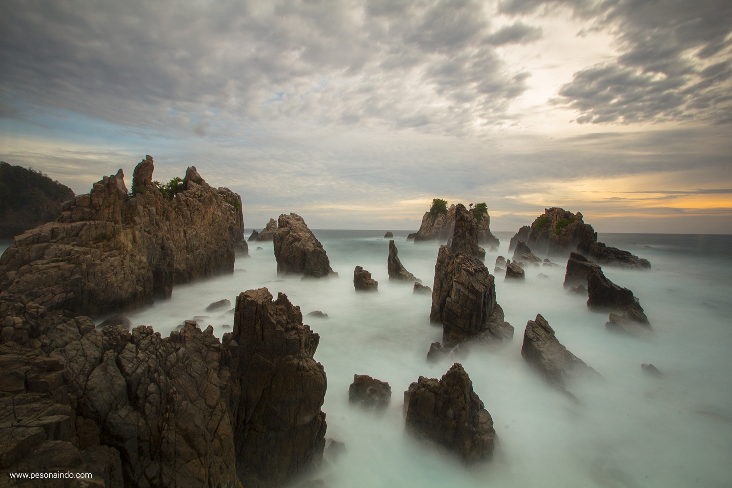 paket wisata kelumbayan gigi hiu