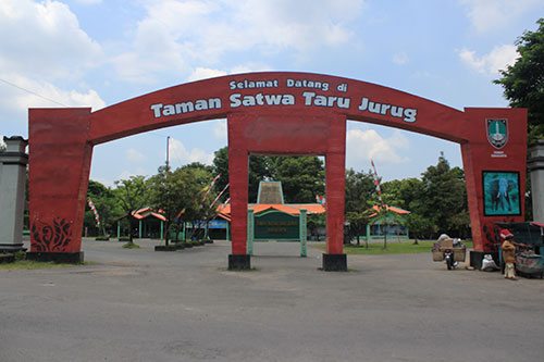 Kebun Binatang Taru Jurug