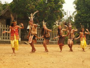 Tarian suku dayak