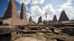 Paket Wisata Sumba Timur Indonesia Rumah Adat