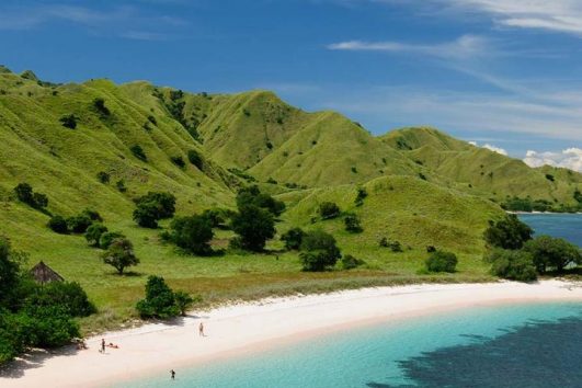 Paket Wisata Overland Flores Nusa Tenggara Timur Indonesia
