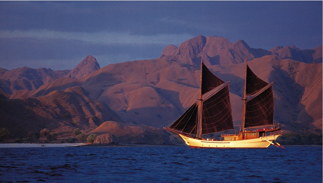 Paket Wisata Sailing Komodo by Kapal AC Pesona Indonesia - fototrip 1