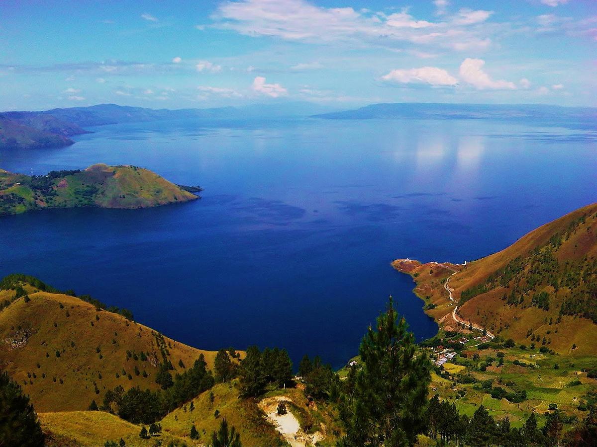 Photo Tour Danau Toba Sumatera Utara - Lake Toba View (5)