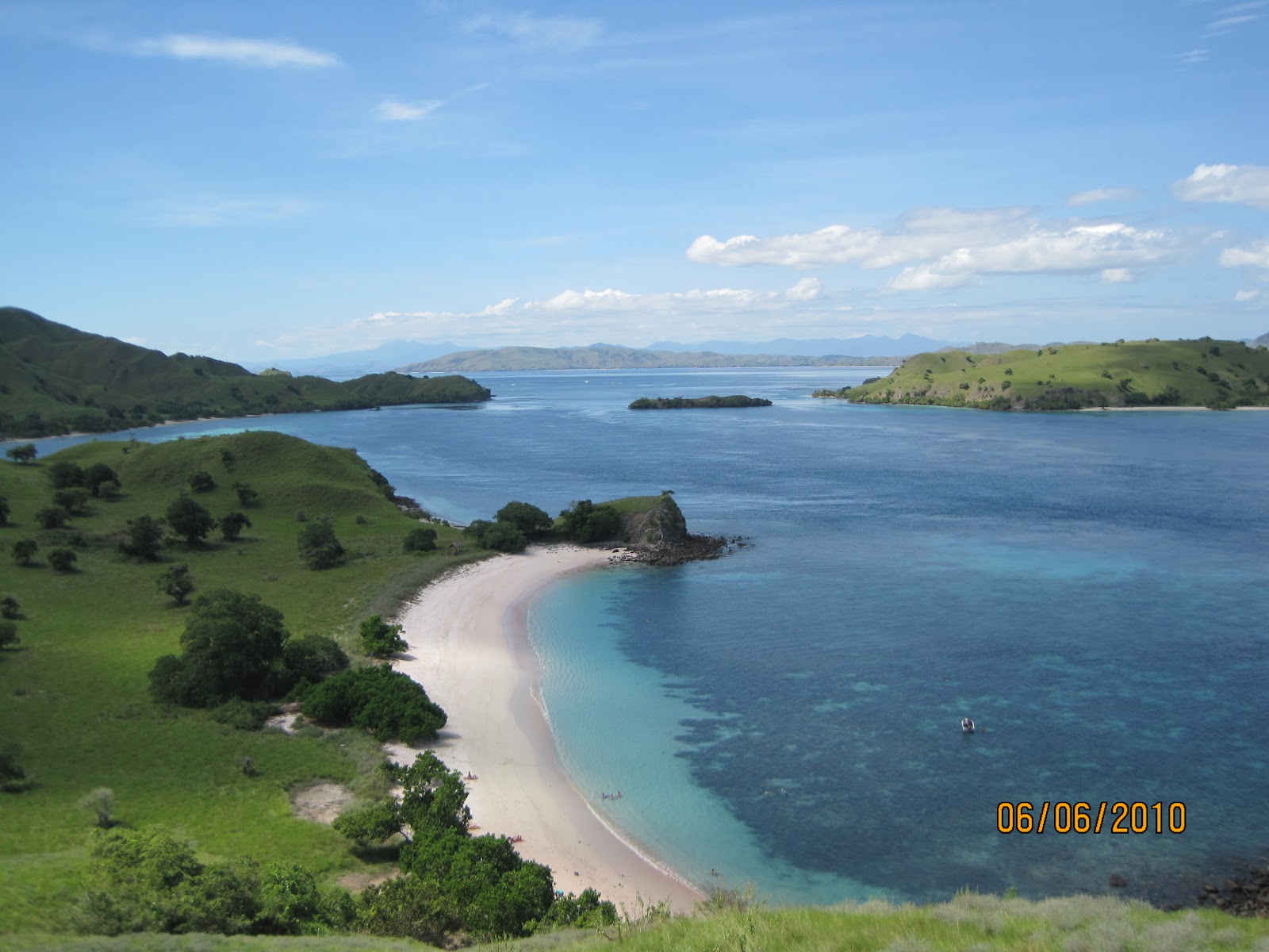Wisata Overland Flores-bg