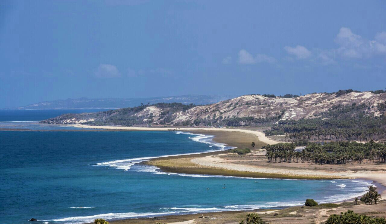 Beberapa Objek Wisata Pulau Sabu yang Wajib Dikunjungi Bukit Ledeana